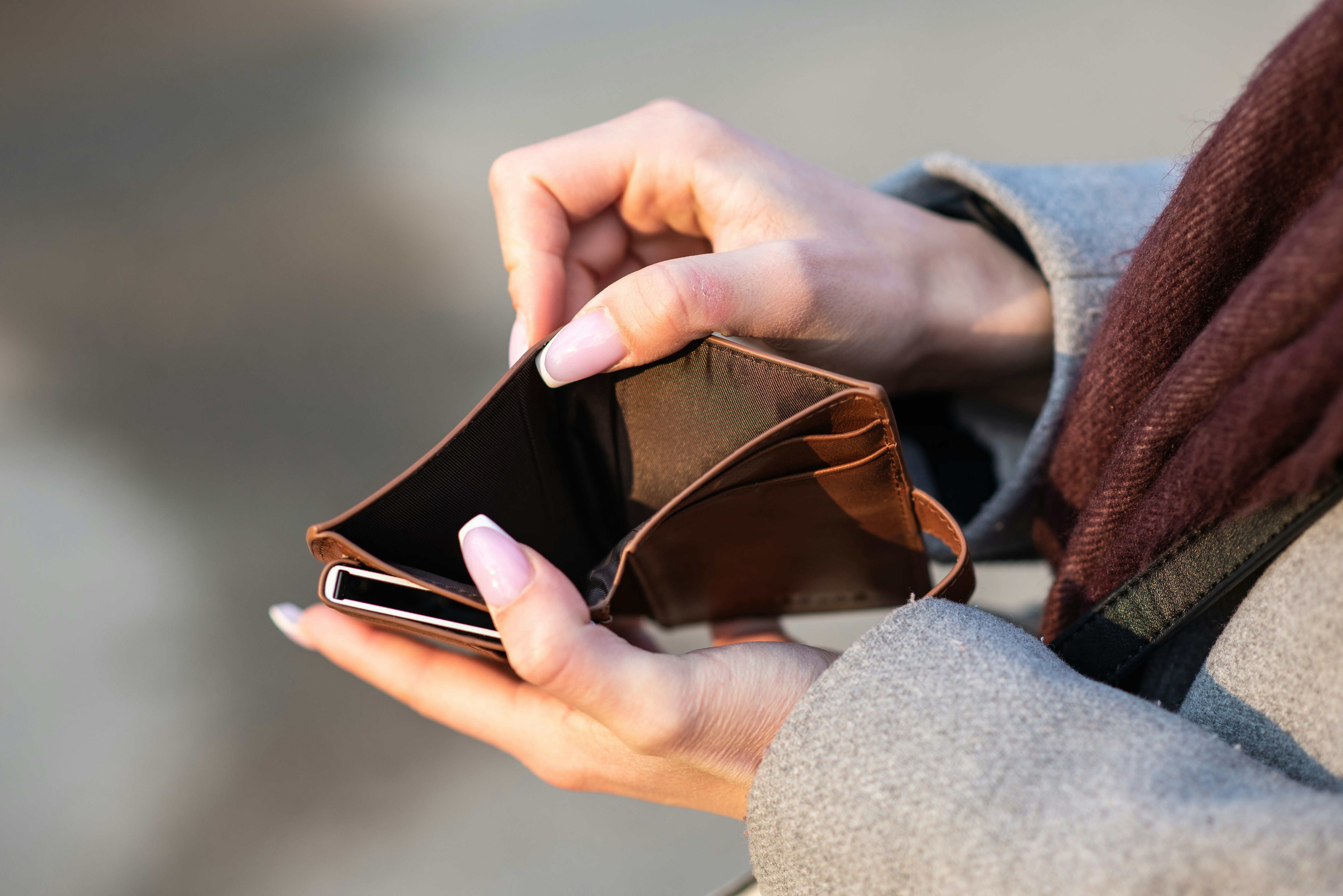 image of empty wallet